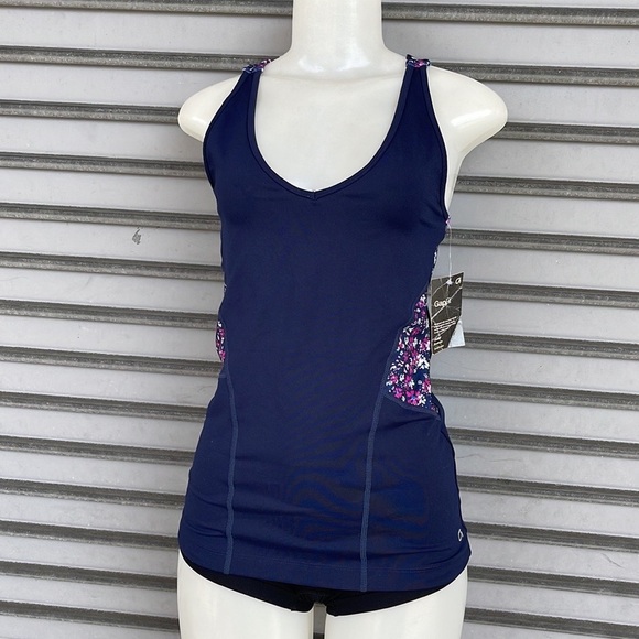 Gap Fit Tank Top Size S - Picture 3 of 7